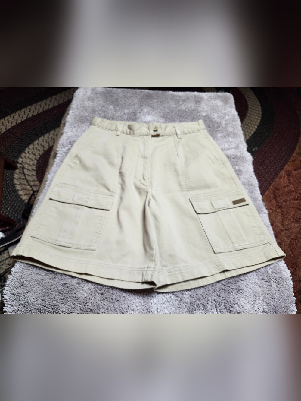 Woolrich Original Outdoor Wear Beige Cargo Utility Shorts for Women